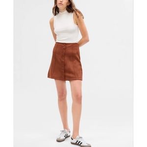 Gap, NWOT, Faux-Suede Mini Skirt, Size: S. C3